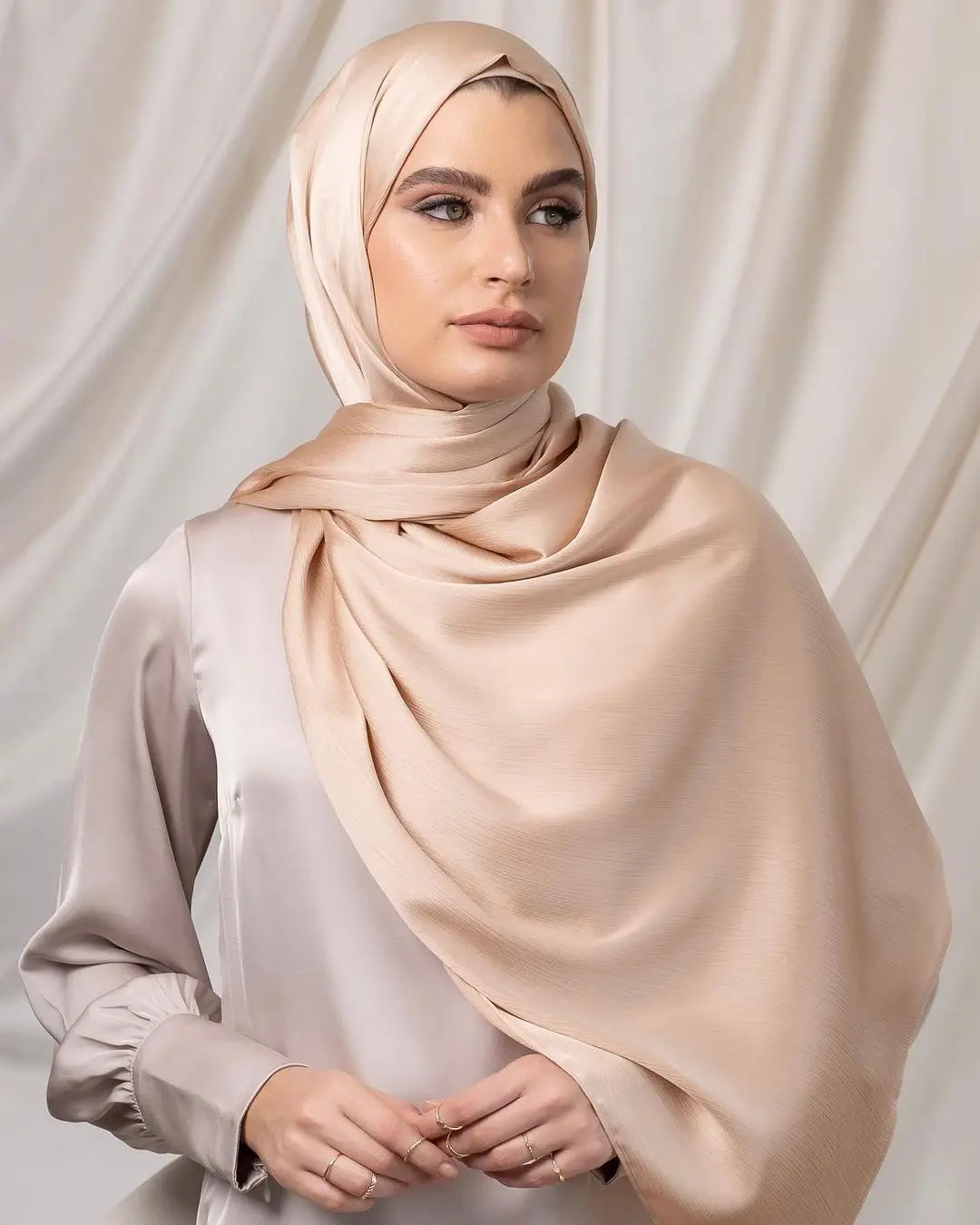 Hijab Satin - Foulard Musulman Long en Satin 175×70 cm