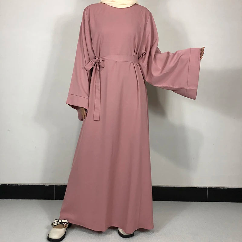 Abaya Unie - Robe Islamique avec Ceinture