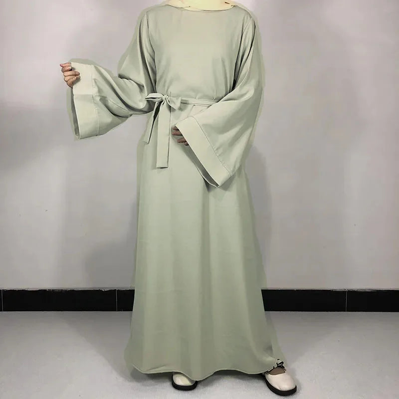 Abaya Unie - Robe Islamique avec Ceinture