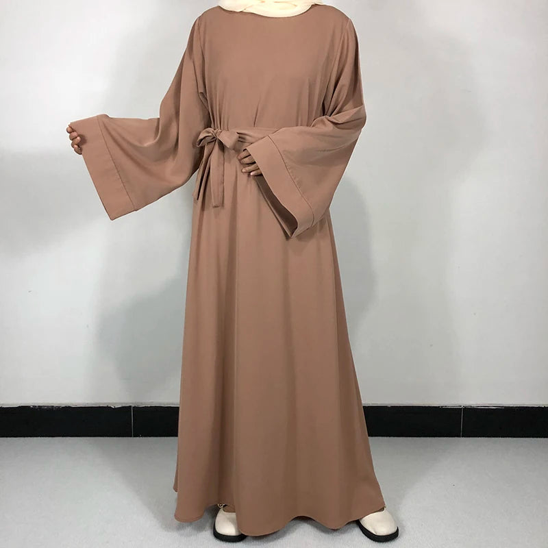 Abaya Unie - Robe Islamique avec Ceinture