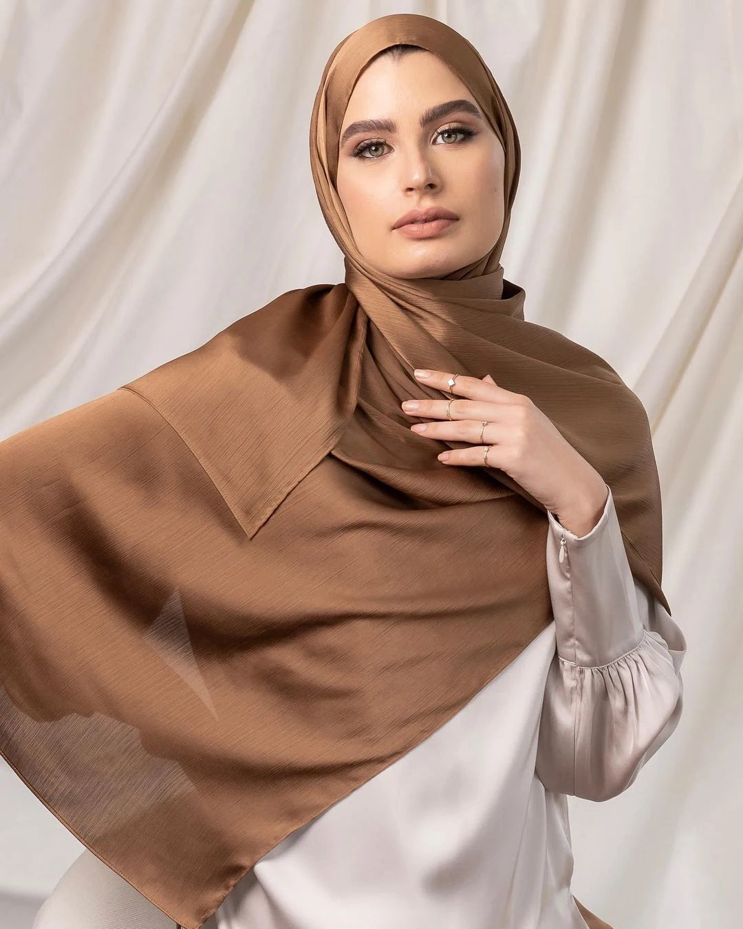 Hijab Satin - Foulard Musulman Long en Satin 175×70 cm
